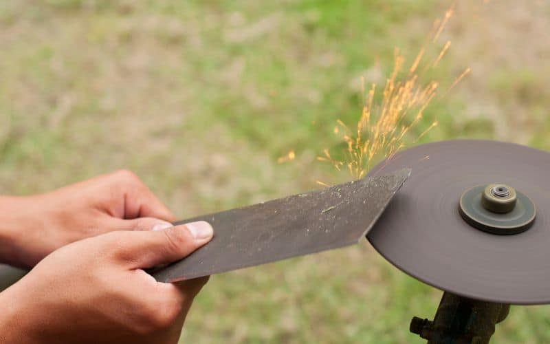 Why Do Sharp Blades Not Hurt? [Updated On 2024]